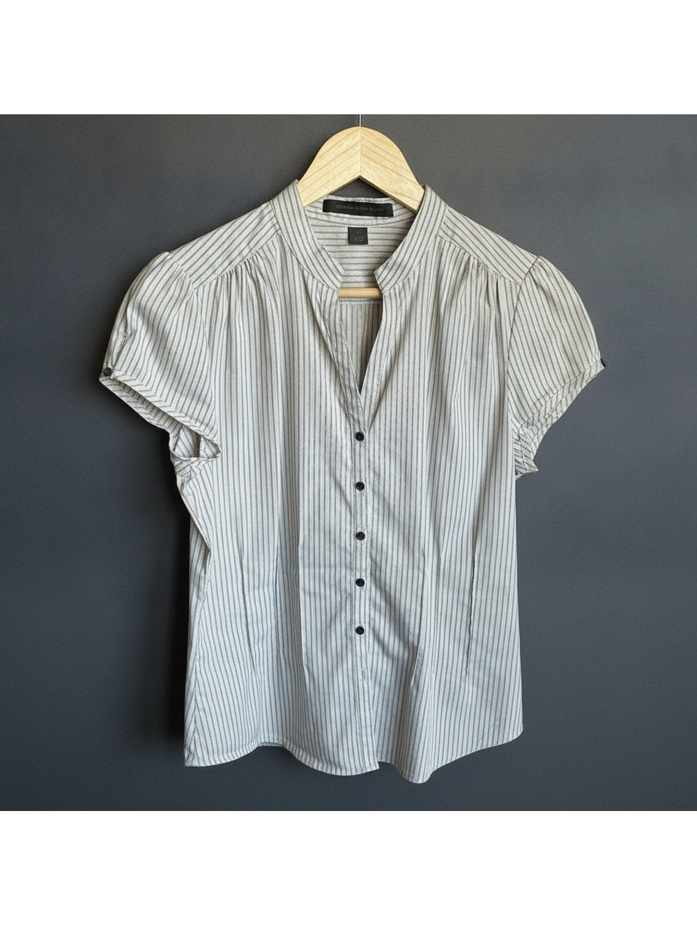 Vintage Express Gray Pinstripe Cap Sleeve Button Down Shirt Size M Careercore